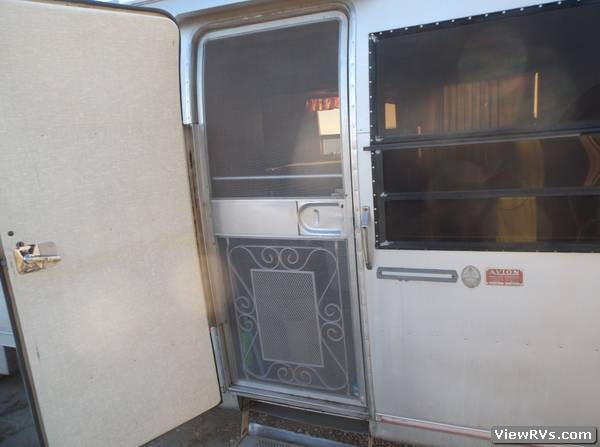 1972 Avion Travel Trailer Voyageur 25' (C)