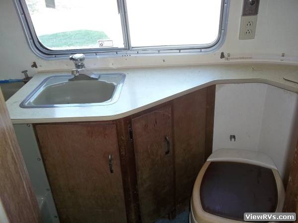 1973 Avion Travel Trailer Travelcader 25 (A)
