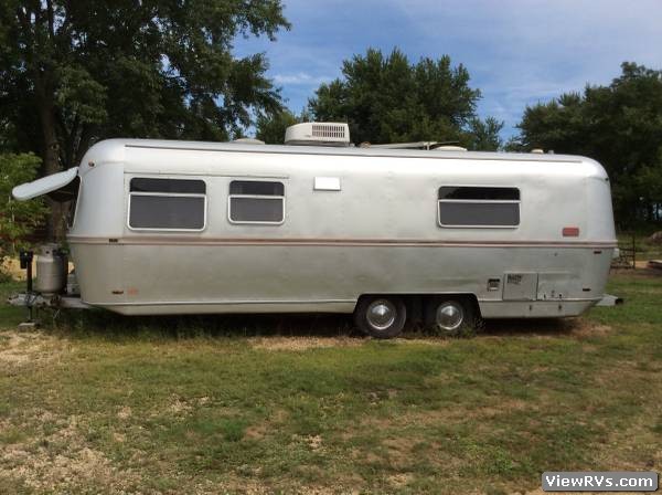 1974 Avion Trailer Travelcader 28 (A)
