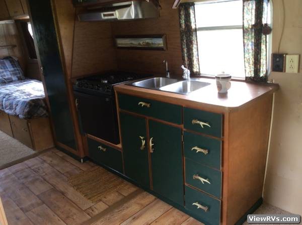 1974 Avion Trailer Travelcader 28 (A)