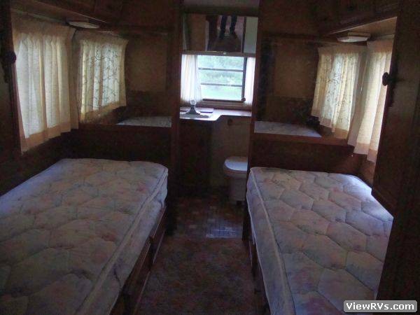 1981 Avion Travel Trailer 34V 34' (A)