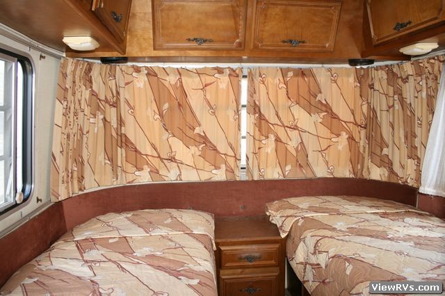 1983 Avion 34W 34' Travel Trailer (B)