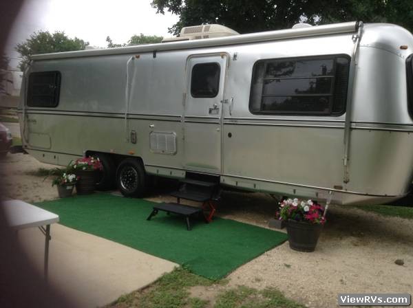1985 Avion 30R 30' Travel Trailer (A)