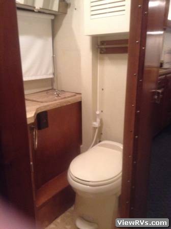 1985 Avion 30R 30' Travel Trailer (A)