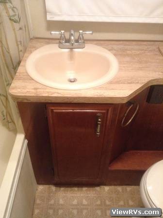 1985 Avion 30R 30' Travel Trailer (A)