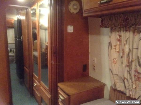 1985 Avion 30R 30' Travel Trailer (A)