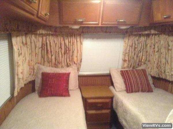 1985 Avion 30R 30' Travel Trailer (A)