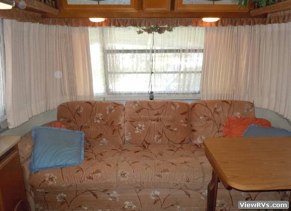 1986 Avion Travel Trailer 30P 30' (A)