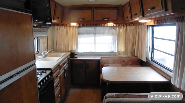 1986 Avion Travel Trailer 32S Front Kitchen