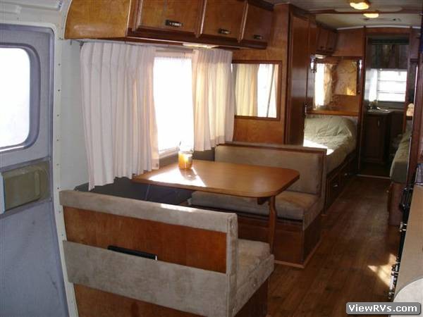 1986 Avion Travel Trailer 34V (B)
