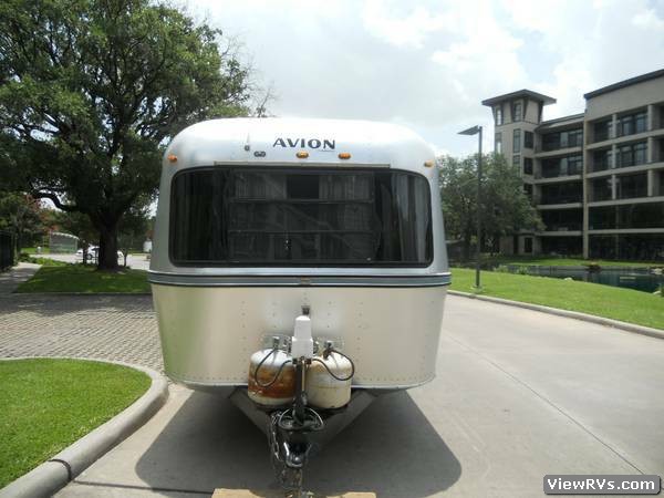 1986 Avion Trailer 34' (C)