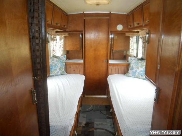 1986 Avion Trailer 34' (C)