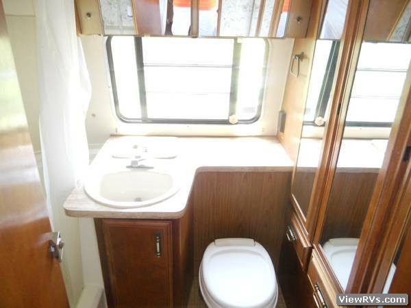 1986 Avion Trailer 34' (C)