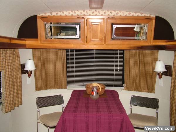 1988 Avion Travel Trailer 30P (A)