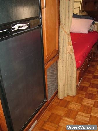 1988 Avion Travel Trailer 30P (A)