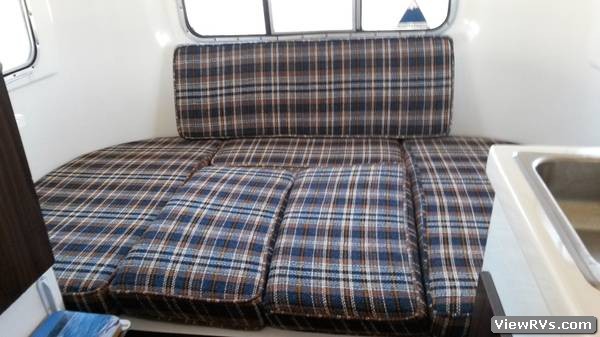 1983 Burro Trailer 13' (A)