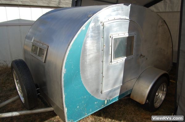 1946 Kit Manufacturing Teardrop Travel Trailer (A)