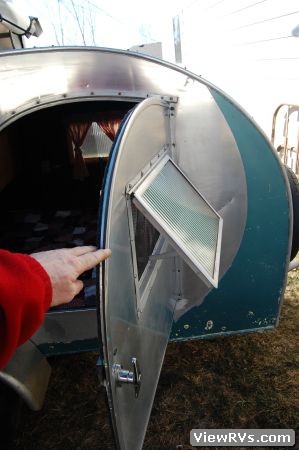 1946 Kit Manufacturing Teardrop Travel Trailer (A)