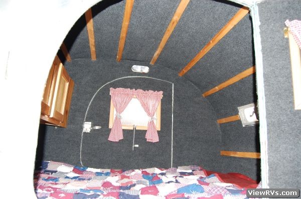 1946 Kit Manufacturing Teardrop Travel Trailer (A)