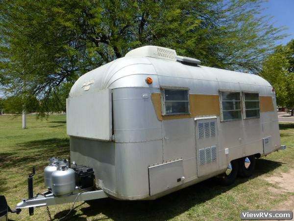 1964 Silver Streak Sabre 19 Trailer