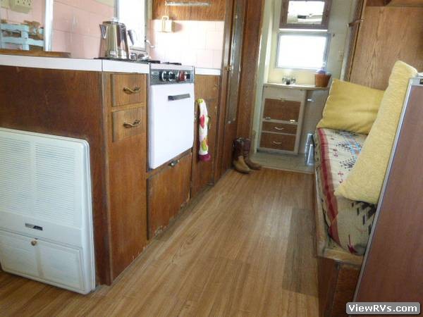 1964 Silver Streak Sabre 19 Trailer