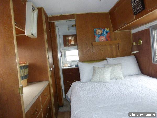 1967 Silver Streak Atlas 26' Travel Trailer (A)