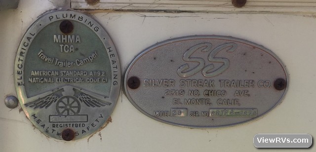 1968 Silver Streak Rocket Deluxe 28' Travel Trailer