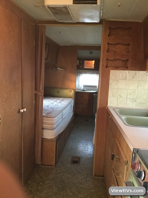 1968 Silver Streak Rocket Deluxe 28' Travel Trailer