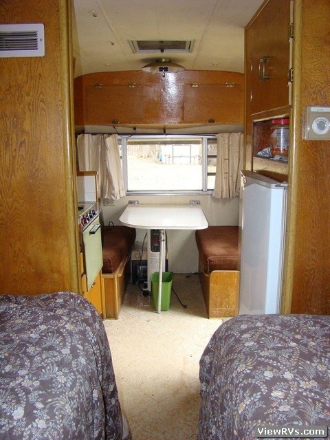 1969 Silver Streak Sabre 23' Travel Trailer (A)
