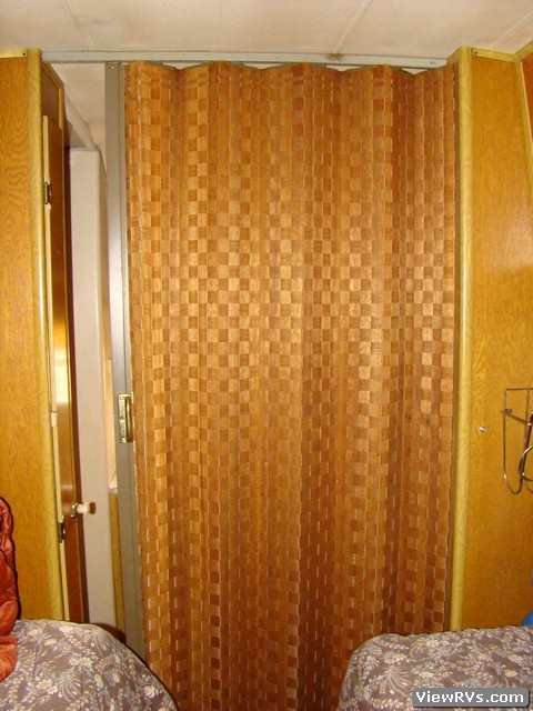 1969 Silver Streak Sabre 23' Travel Trailer (A)