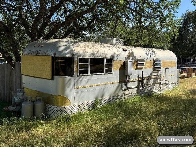 1973 Silver Streak Saturn Continental 32' travel trailer