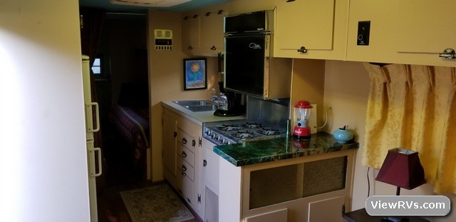 1975 Silver Streak Continental 3200 Travel Trailer